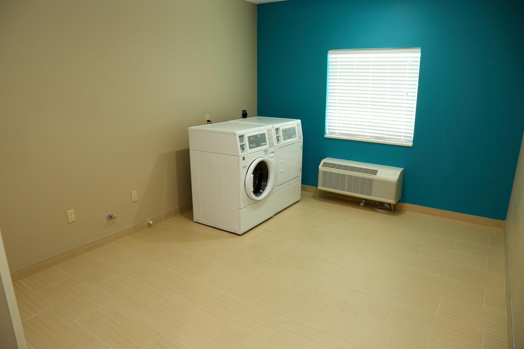 Americas Best Value Inn & Suites-Prairieville Εξωτερικό φωτογραφία