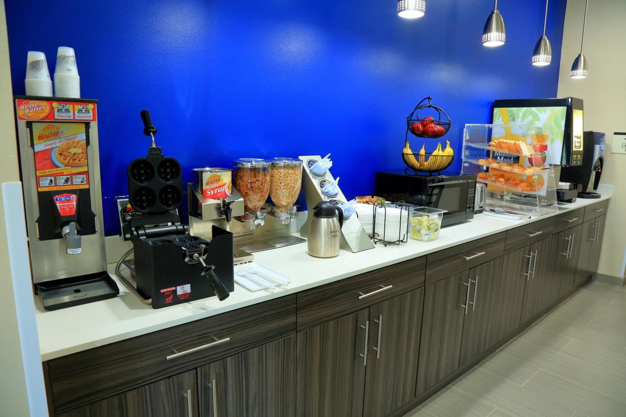 Americas Best Value Inn & Suites-Prairieville Εξωτερικό φωτογραφία